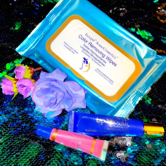 🌺 Fooops!Wipes, Cherry Blush, & Lipsmooth Bundle 🌺 - Picture 2 of 7